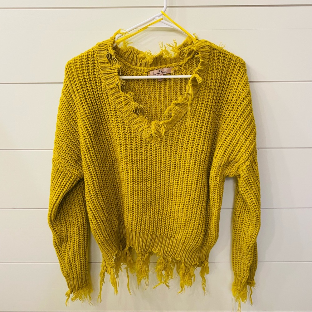 Women’s Love tree sweater. Size Large. Mustard Yellow.